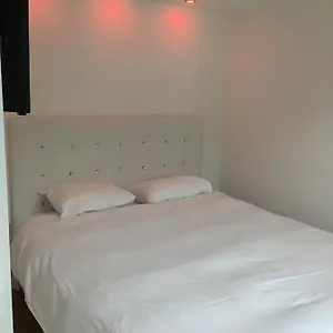 Apartment De Luxe Confort, Geneva